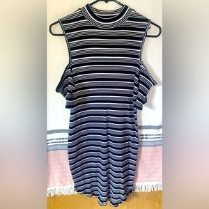 XXL (19) black//white striped dress